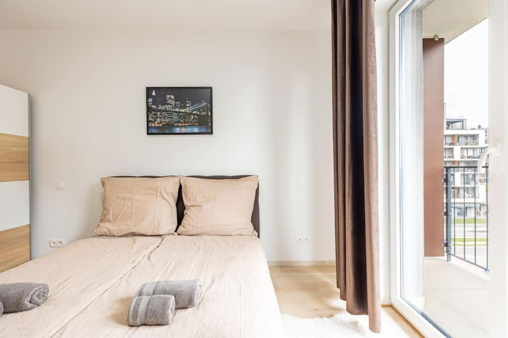 Cityscape Oasis: Active Studio Heaven Bratislava Exterior photo